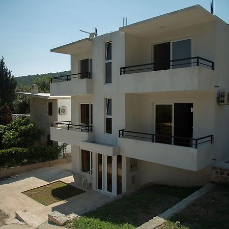 Del Mar Apartments Чань Екстер'єр фото