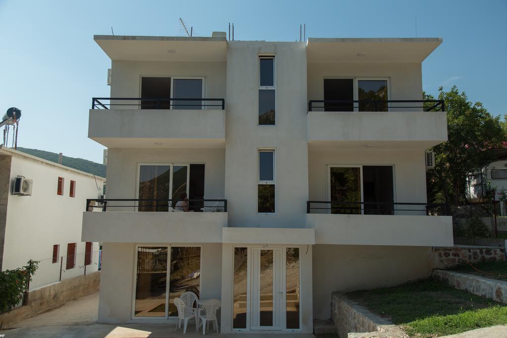 Del Mar Apartments Чань Екстер'єр фото