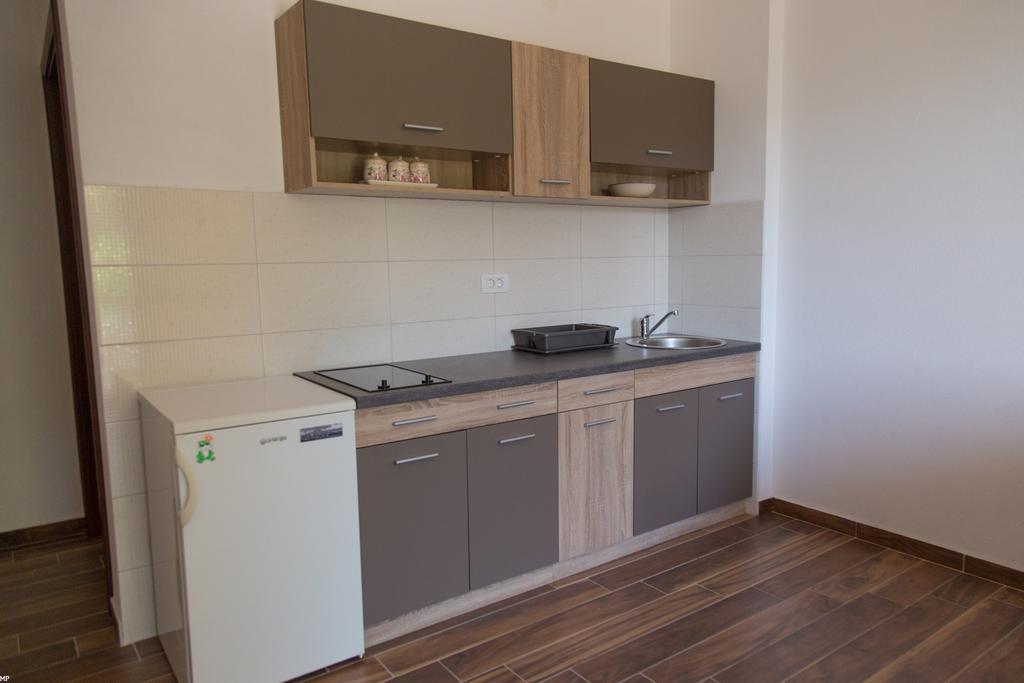 Del Mar Apartments Чань Екстер'єр фото