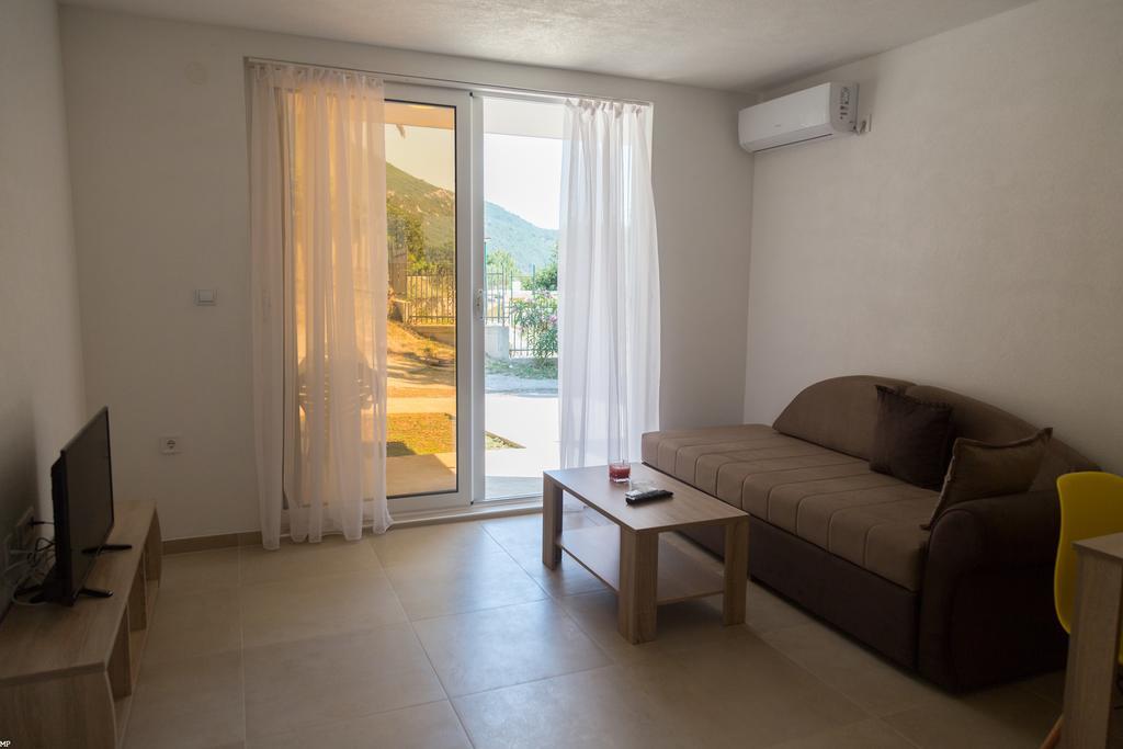 Del Mar Apartments Чань Екстер'єр фото