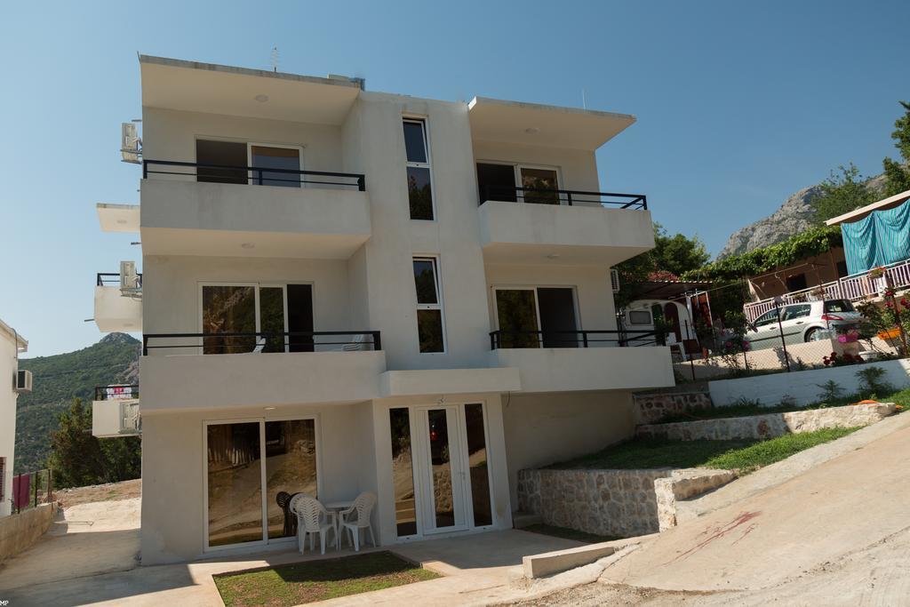 Del Mar Apartments Чань Екстер'єр фото