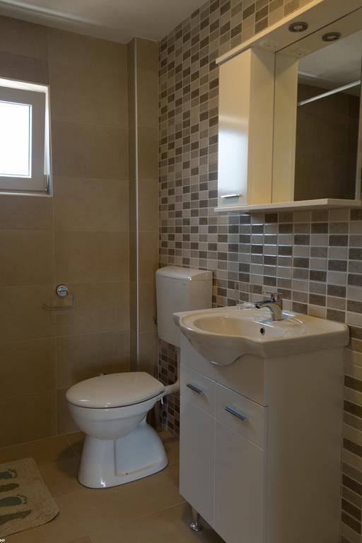 Del Mar Apartments Чань Екстер'єр фото